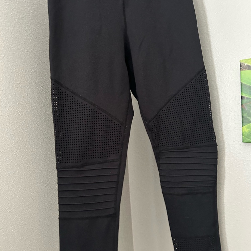 ZYIA Black Leggings with Textured Panels and Moisture-Wicking Fabric